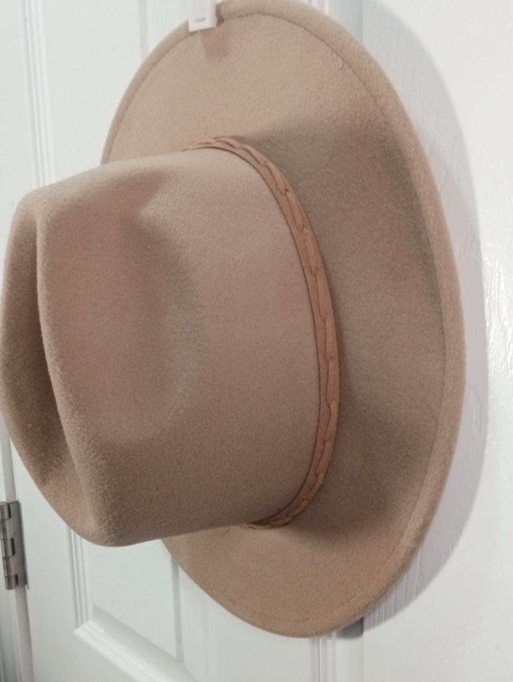 TAN FELT WIDE BRIM HAT